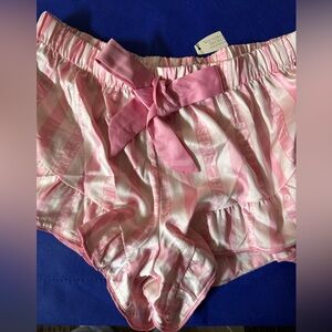 Victoria's Secret iconic logo Pink and white Striped lounge Shorts -NWT- Size S
